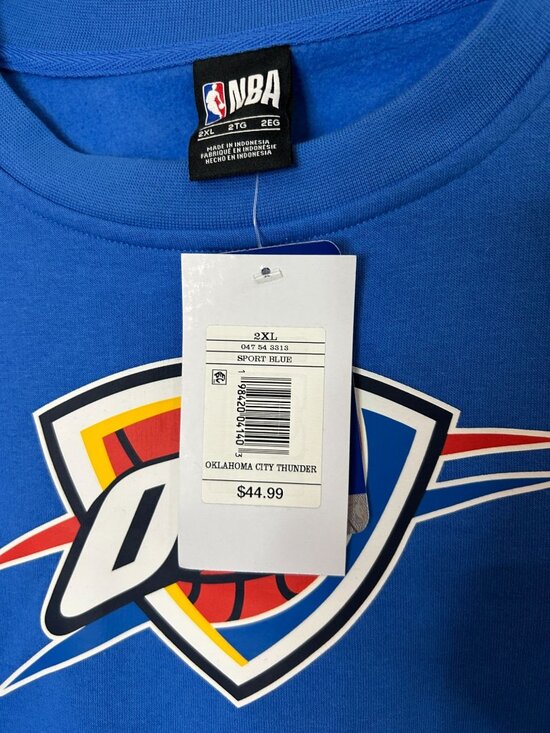 NWT Oklahoma City Thunder Blue Crewneck Sweatshirt NBA Men's 2XL MSRP $44.99 - Picture 2 of 4